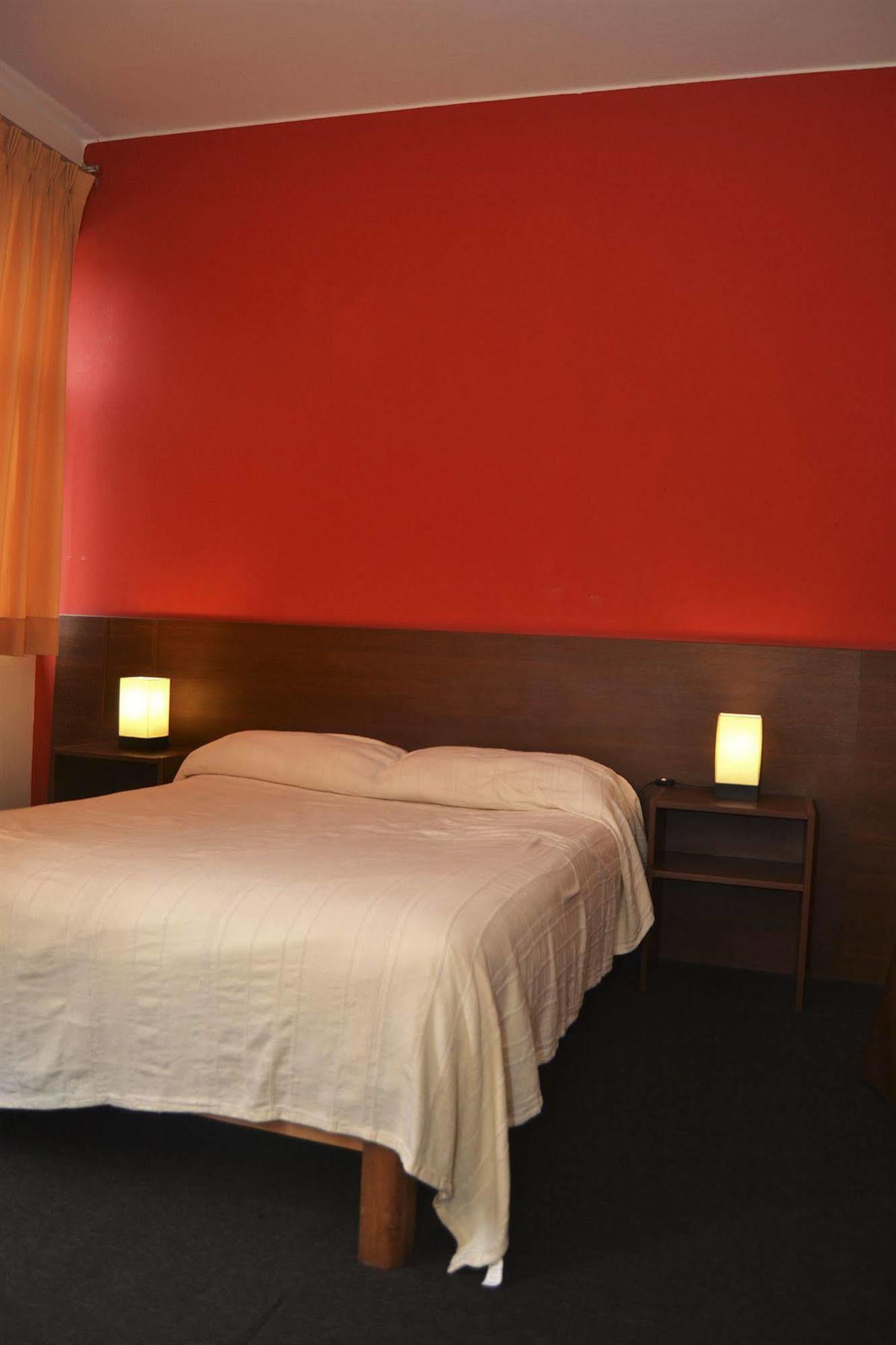 Che Lagarto Hostel Lima Bagian luar foto