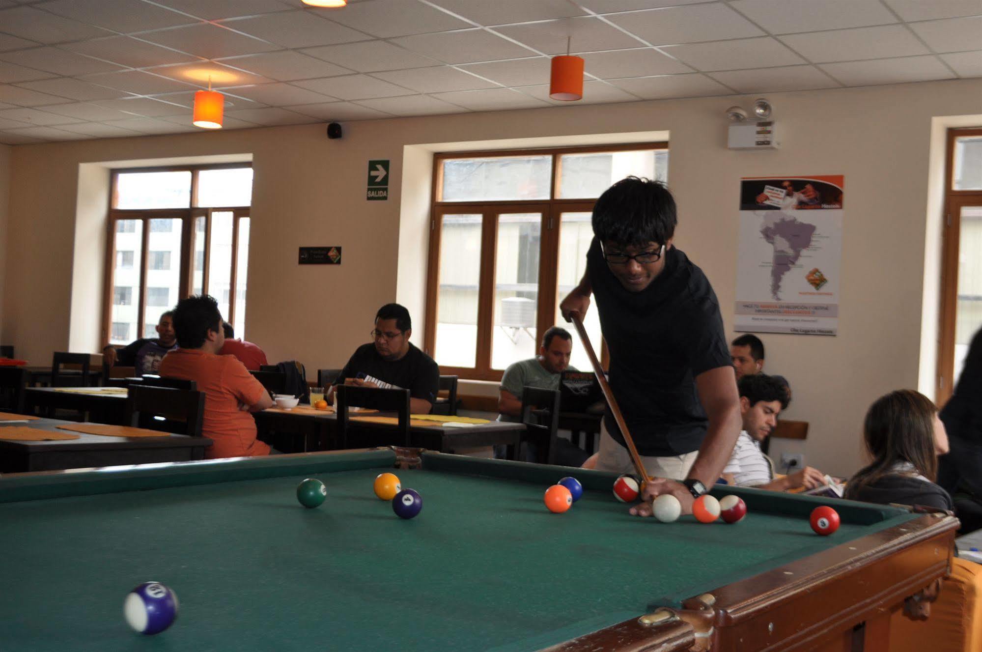 Che Lagarto Hostel Lima Bagian luar foto